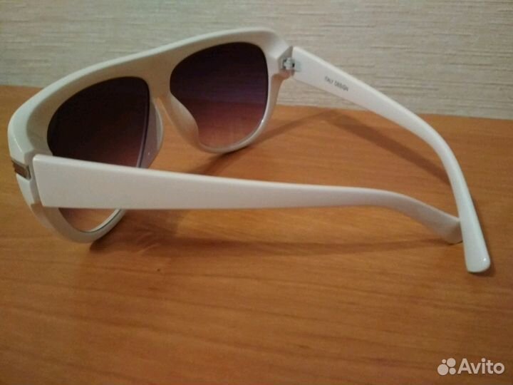 Очки солнцезащитные новые