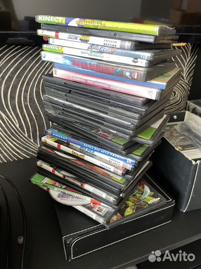 Xbox 360, 2 геймпада, 30 дисков + playstation 2