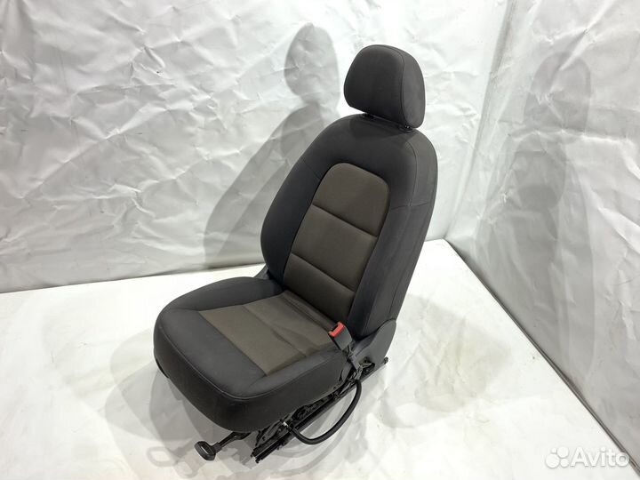 Сидения Audi Q3 8U