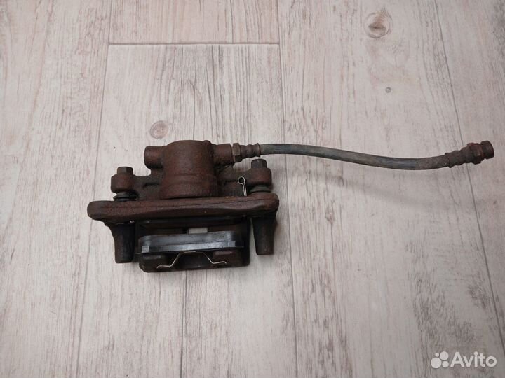 Суппорт задний левый Mitsubishi ASX