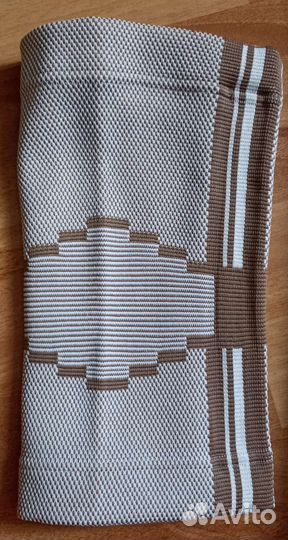 Бандаж компрессионный коленный