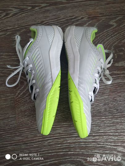 Футзалки Декатлон