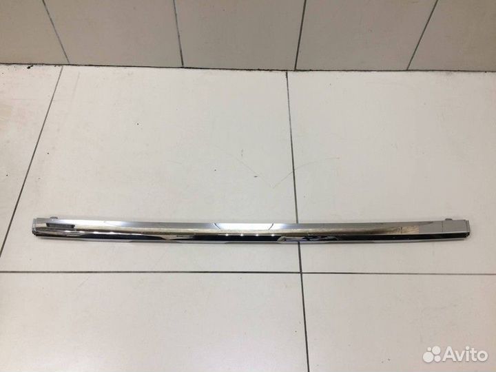 Молдинг решетки радиатора верхний