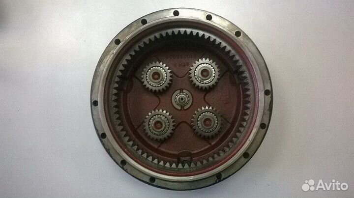 Крышка редуктора JCB220 334/D2783