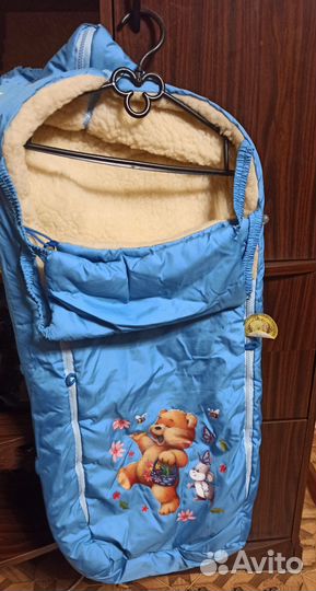 Конверт и детская одежда