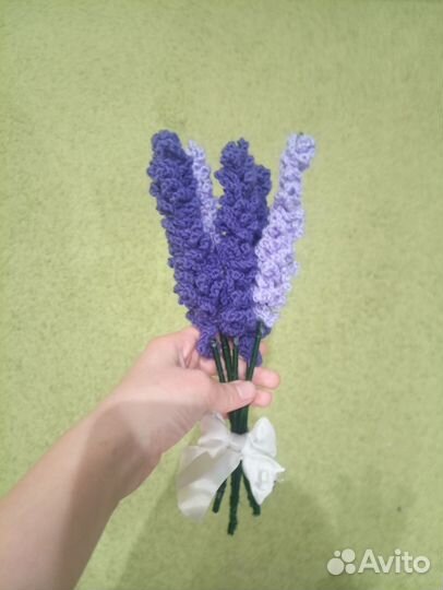 Букеты вязаных цветов