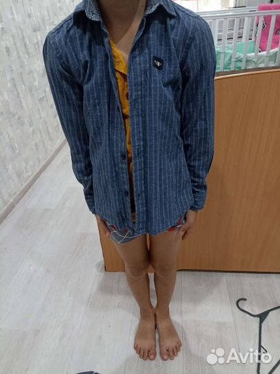 Отдам вещи на мальчика первый класс