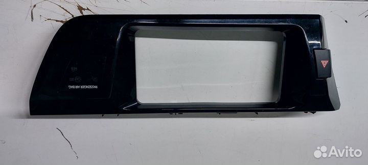 Рамка магнитолы Toyota Corolla E180