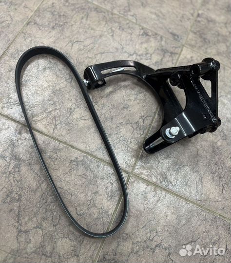 Кронштейн генератора с ремнем с регулировко