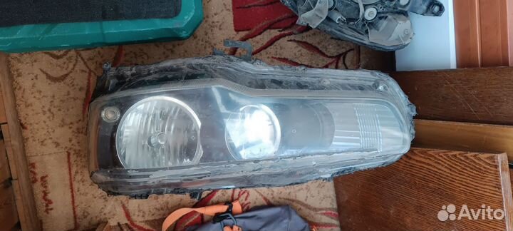 Передние фары lancer 10