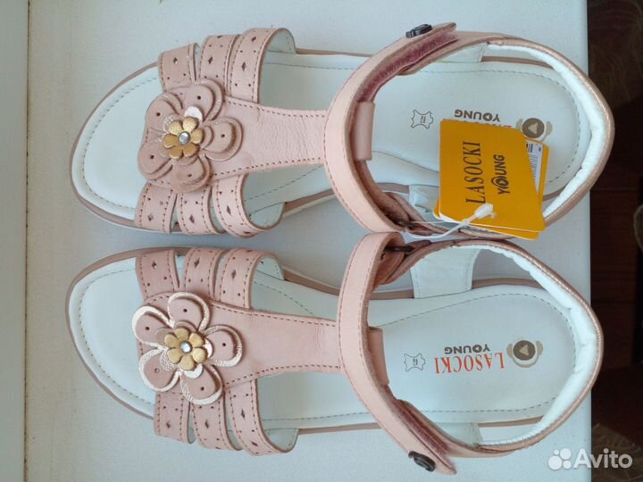 Босоножки для девочки 35 размер новые