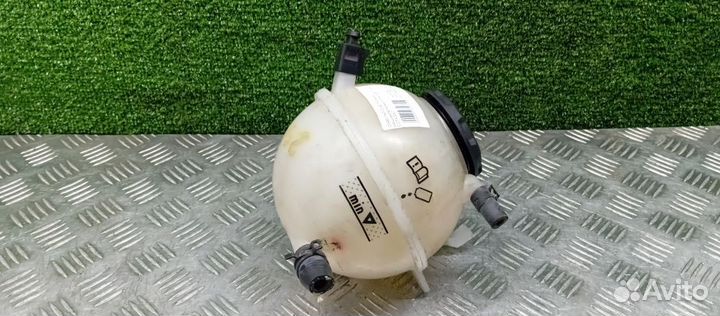 Бачок расширительный Volkswagen Passat