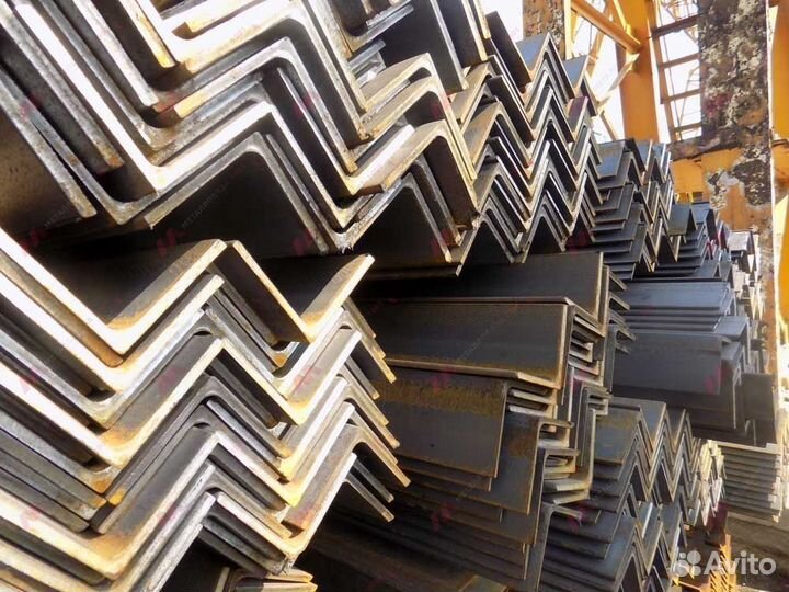 Уголок металлический