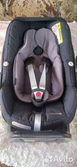 Люлька с базой Maxi Cosi