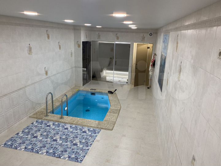 5-к. квартира, 260 м², 1/7 эт.