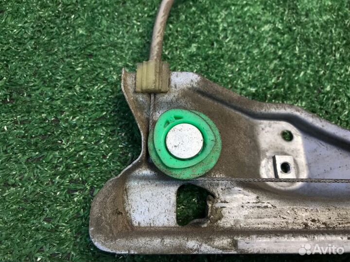 Стеклоподъемник мех. задний левый Peugeot 308 1.6