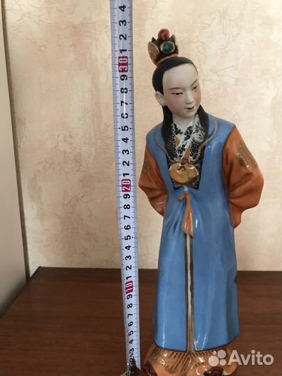 Фарфоровые статуэтки