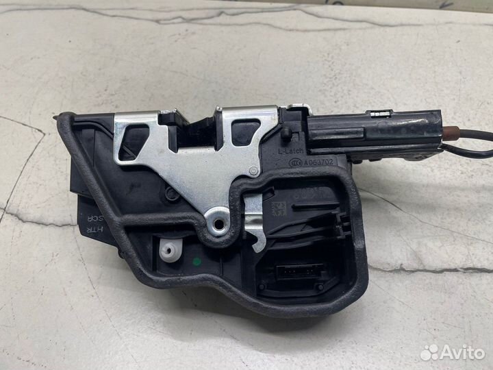 Доводчик двери задний правый Bmw F01 F02