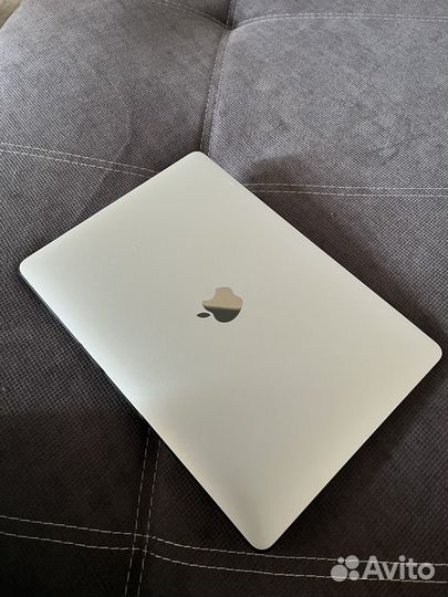 Macbook pro 13 с tacbar core i5