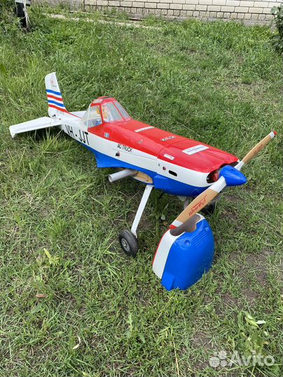 Продам радиоуправляемую модель самолета Cessna-188