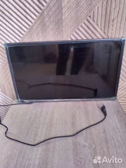 Телевизор SMART tv 24 дюйма бу