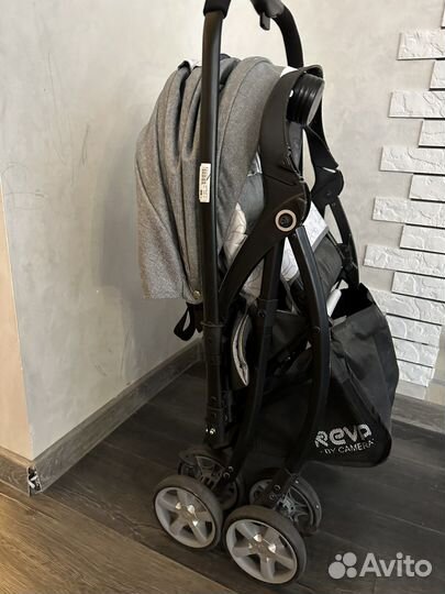 Прогулочная коляска Reva by Carera