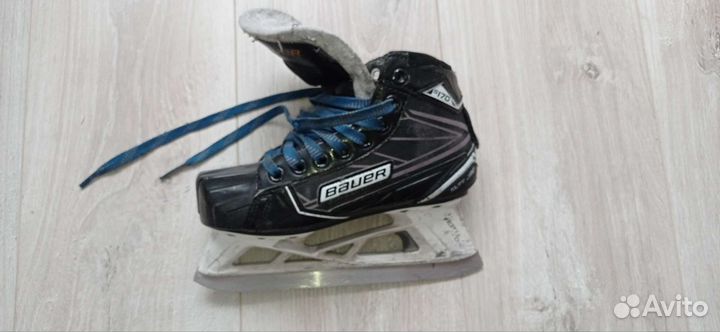 Хоккейные коньки bauer