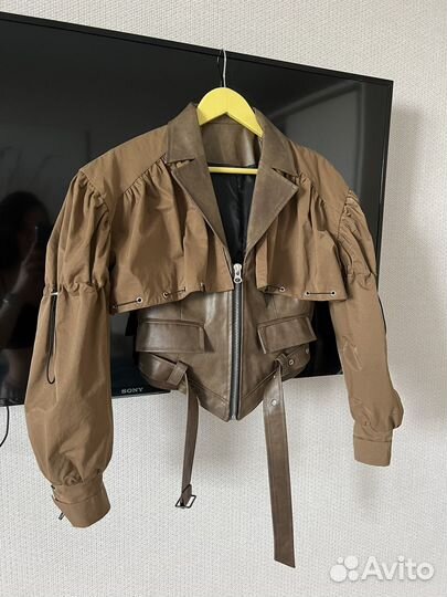 Ветровка и жилетка