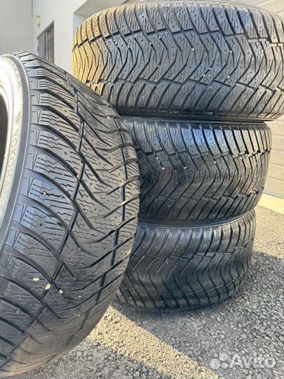 Yokohama Ice Guard IG65 275/45 R21 и 315/40 R21