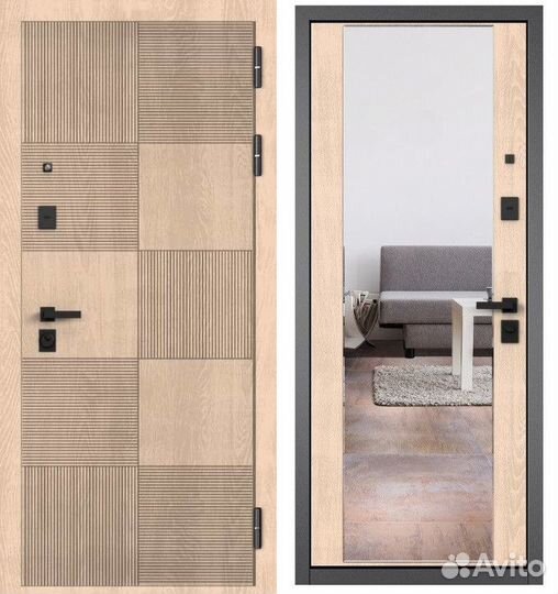 Дверь входная в квартиру с зеркалом