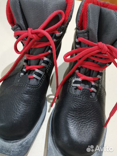 Лыжные ботинки классические