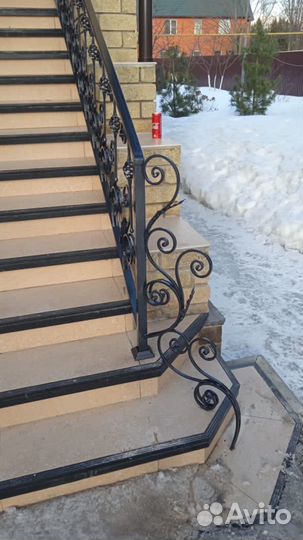 Кованые перила для лестниц