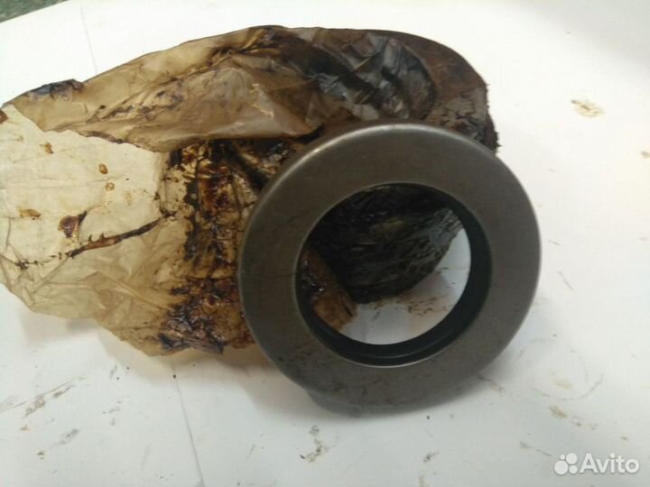Продаю сальник полуоси урал-4320