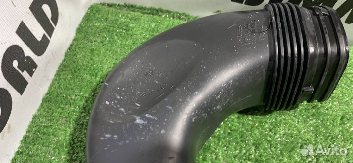 Патрубок воздушного фильтра Skoda Octavia