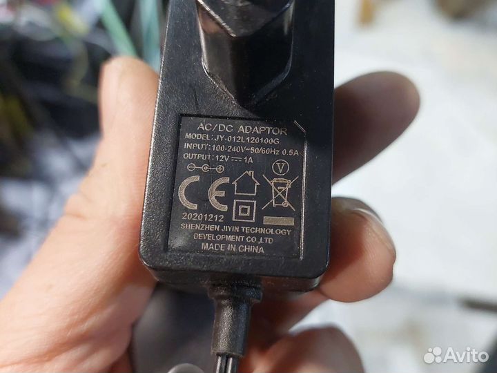 Блок питания 12v 1а