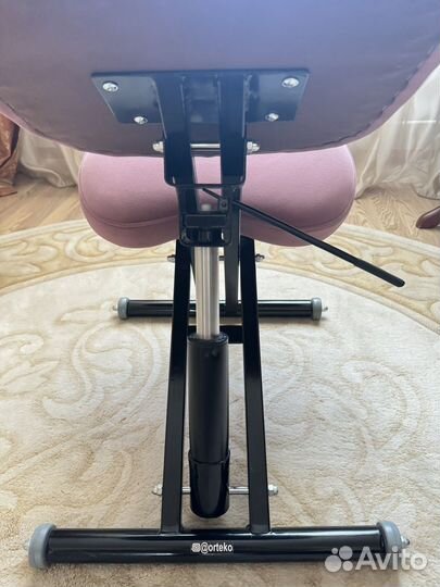 Коленный стул