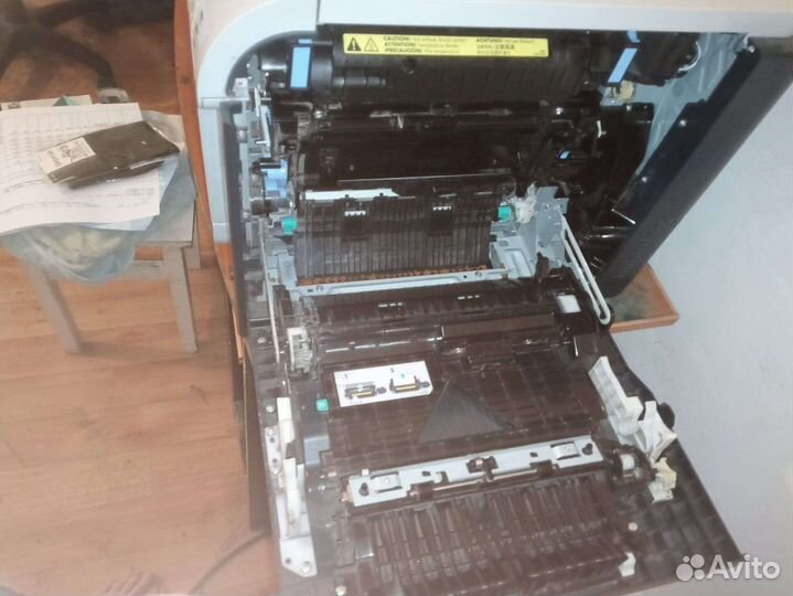 Принтер лазерный цветной hp