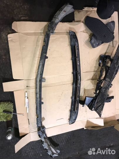 Нижний Кронштейн переднего бампера W213