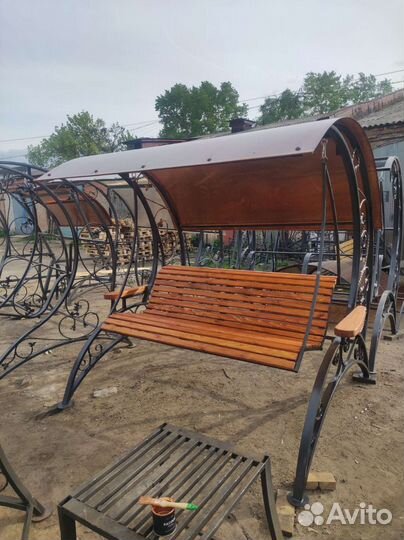 Качель кованая для дачи