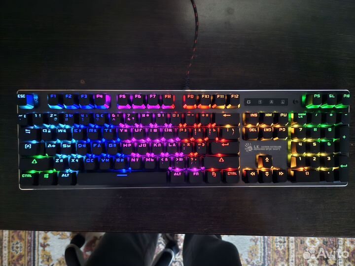 Игровая механическая клавиатура