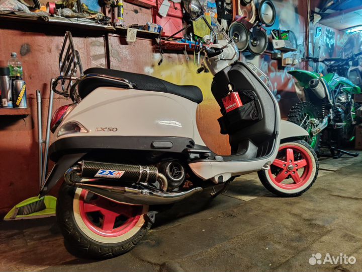 В продаже Vespa LX 2t 50cc на тюнинге и стайлинге