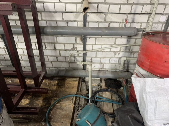 Гараж, > 30 м²