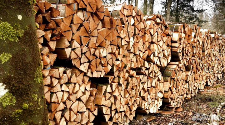 Дрова рядом