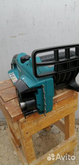 Makita UC3520A