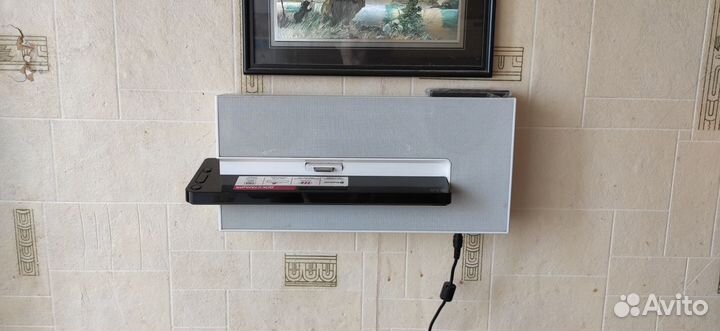 Портативная колонка LG