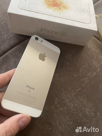 Телефон iPhone se