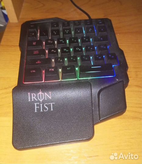 Игровая клавиатура с подсветкой