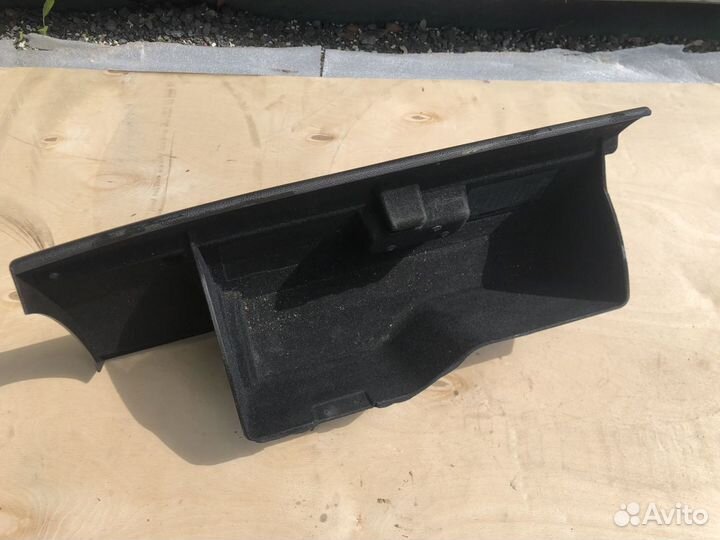 Бардачок Cadillac Escalade III 06-14