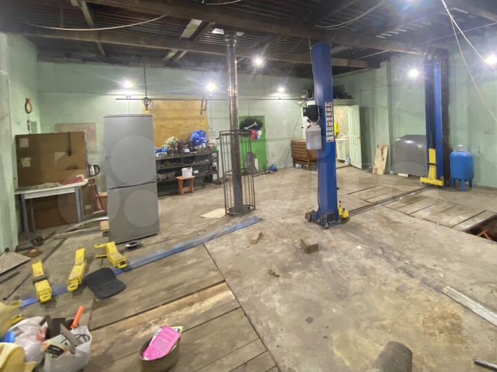 Гараж, > 30 м²