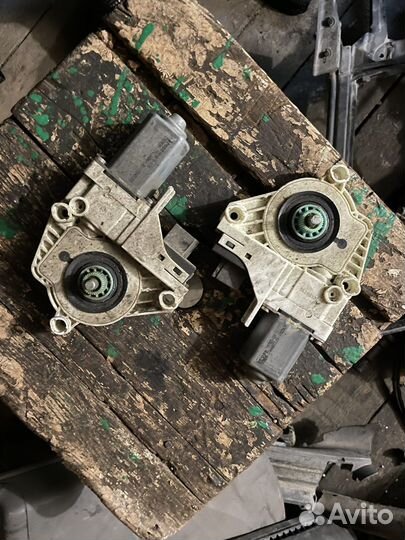 Моторчик стеклоподъемника Audi A6 C6 4F